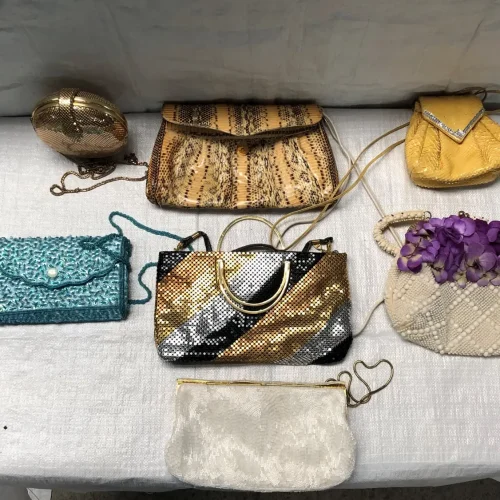 vintage-used-handbags-canada-3